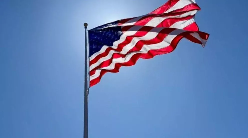 The Ark Aluminum Flagpole - External Halyard