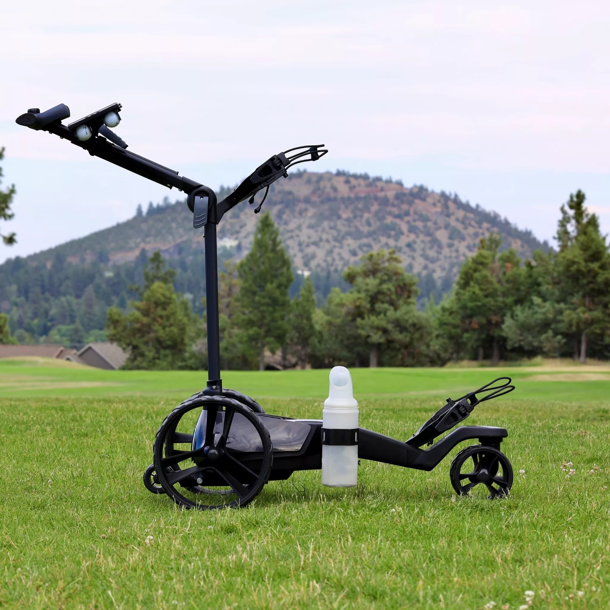 FORMULA Remote-Control Electric Golf Caddy