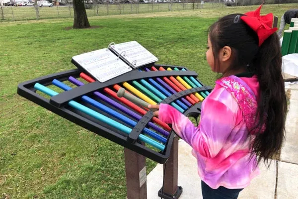 Freenotes Serenade Outdoor Chime Instrument with Songbook