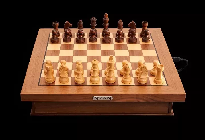 Millennium Exclusive Luxe Edition Chess E-Board
