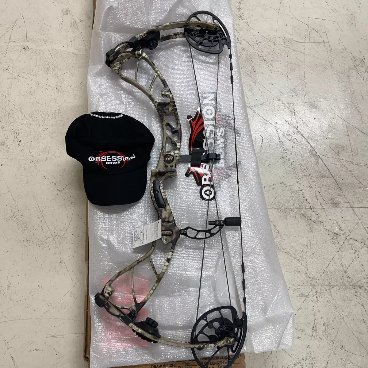 Obsession Hemorrhage 28/70# Compound Bow - Camo